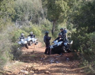  Experiencia en cuatrimoto y escapada en grupos pequeños 